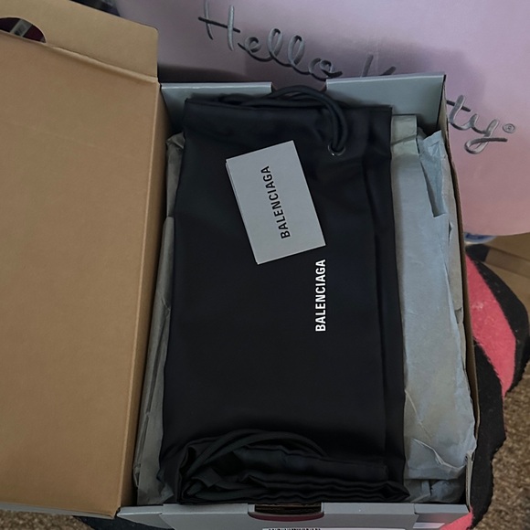 Balenciaga shoes brand new in Box - Picture 3 of 11